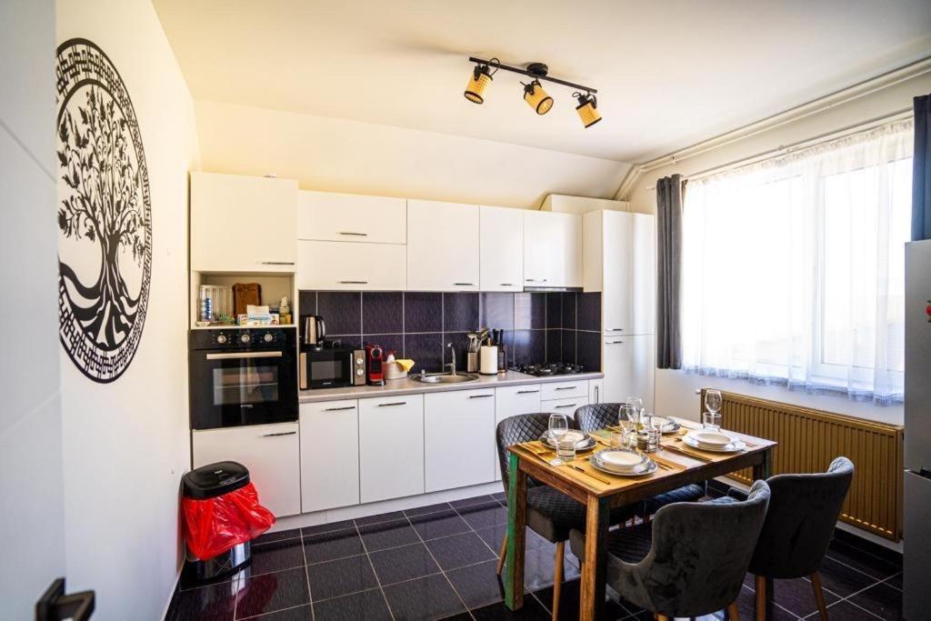 Rîşnov N & G Apartments מראה חיצוני תמונה
